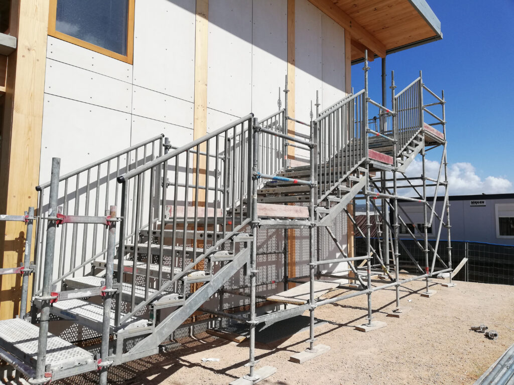 Torres, plataformas y accesos